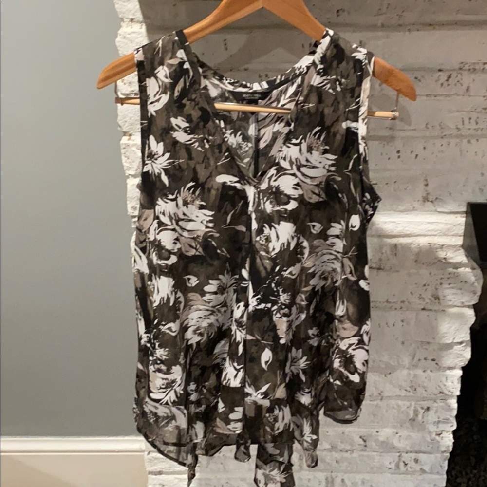 Simply Vera Wang top